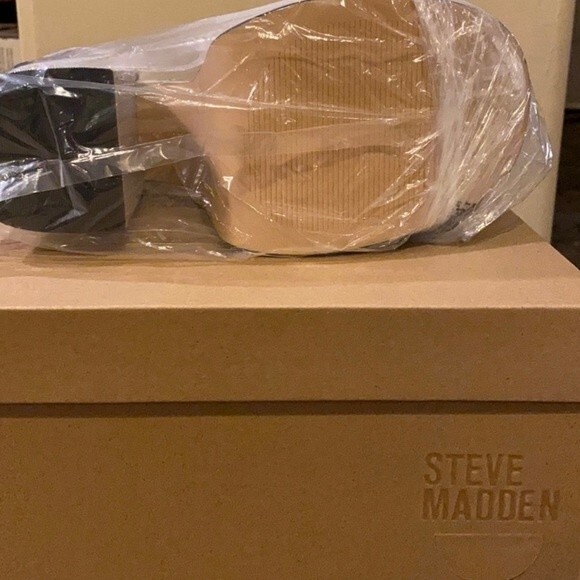 STEVE MADDEN Charlize Rhinestone Platforms New! - Picture 7 of 12